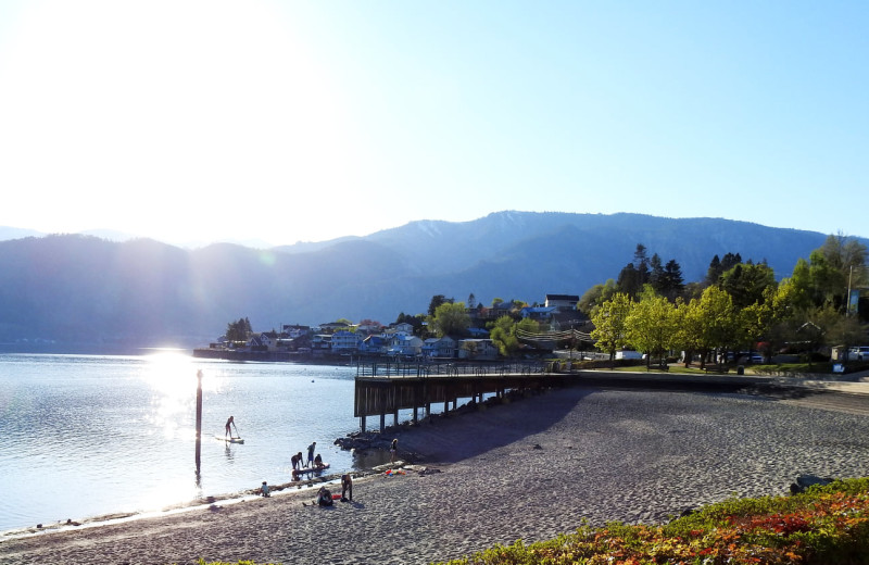 Beach near Mountain View Lodge.