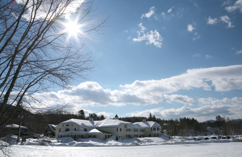 Exterior view of Snowflake Inn.