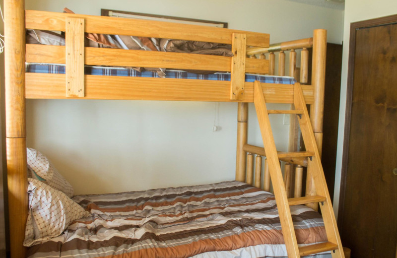 Guest bunk beds at Lake Cabins Resort.