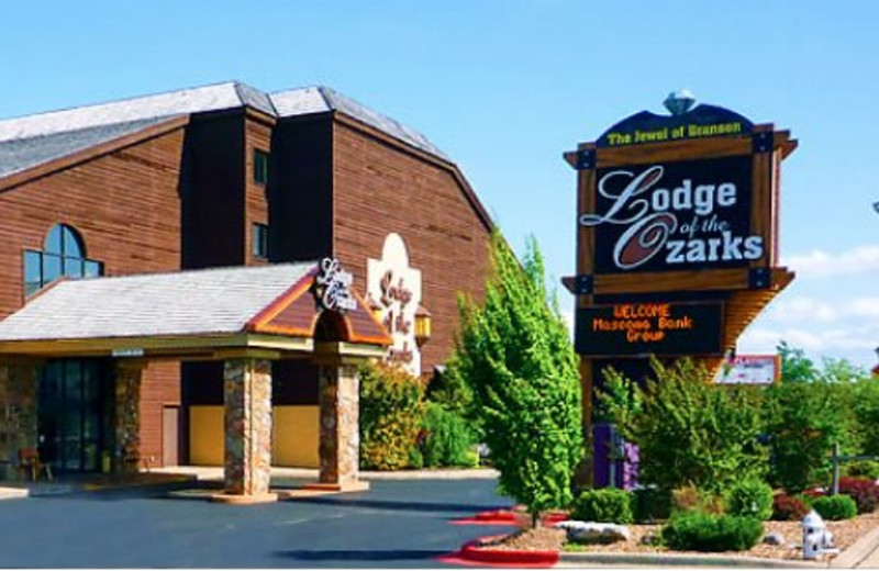 Exterior View of Lodge of the Ozarks