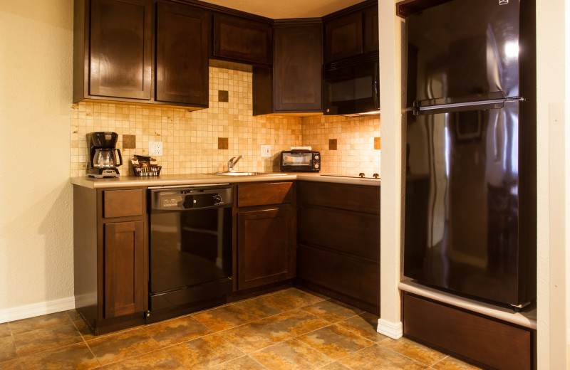 Guest kitchen at London Bridge Resort.