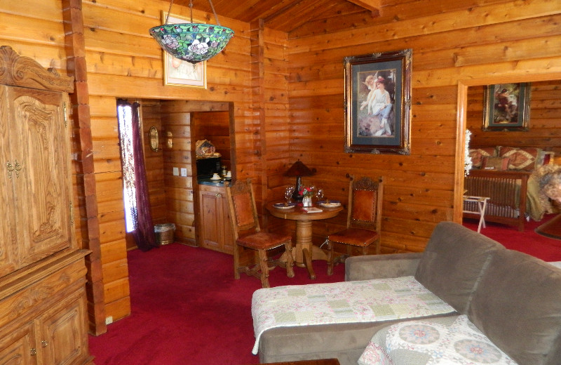 Guest living room at Eldora Lodge.