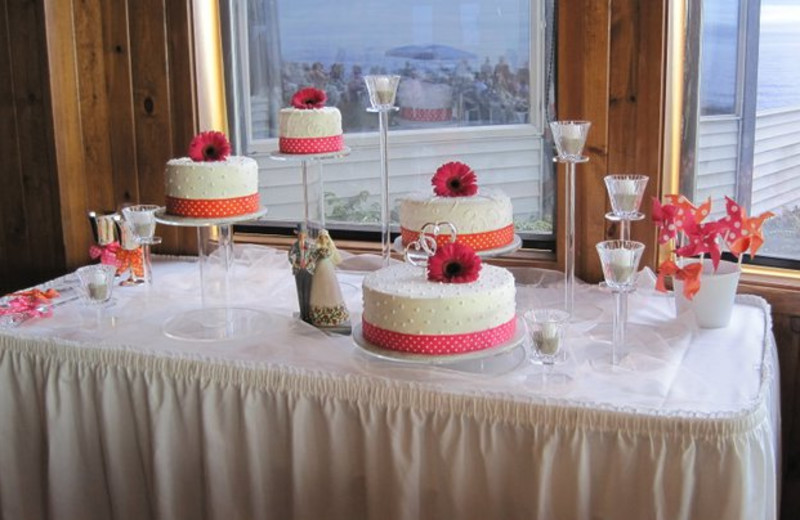 Wedding cake at Adobe Resort.