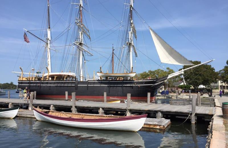 Museum near Whaler's Inn.