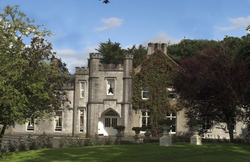 Exterior view of Abbey Hotel.