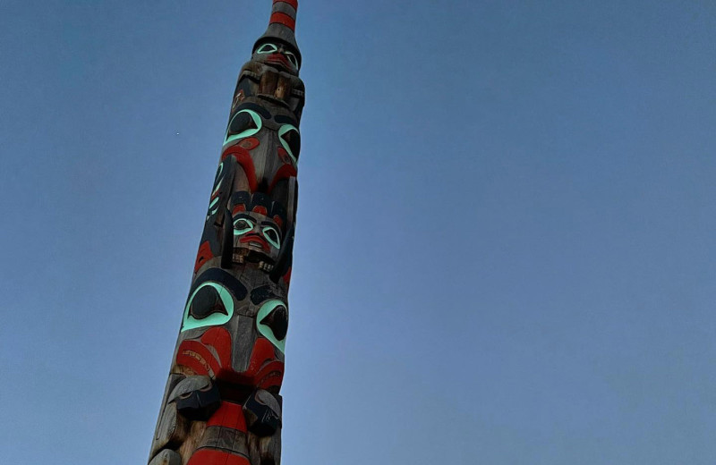 Totem near Astoria Hotel.