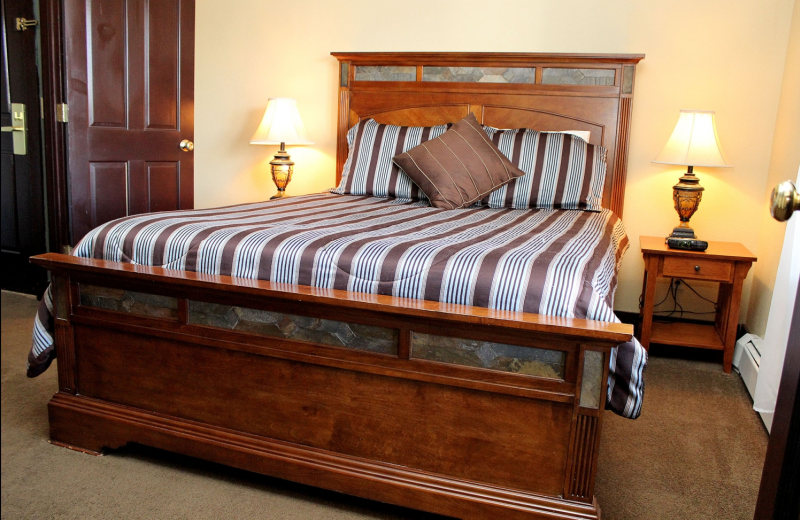 Guest bedroom at Marys Lake Lodge.