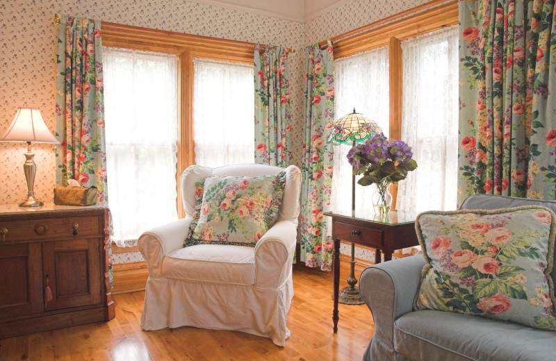 Guest living room at White Lace Inn.