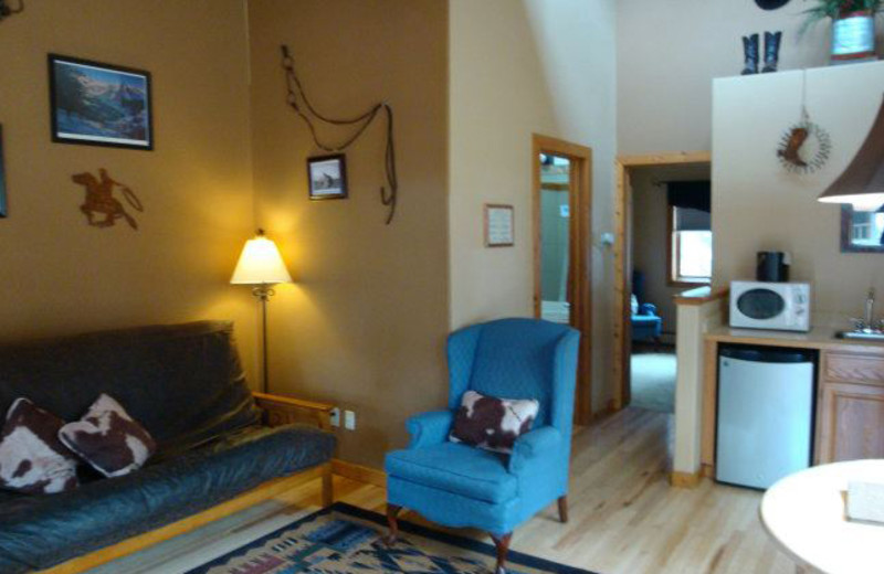 Guest living room at Bristlecone Lodge.