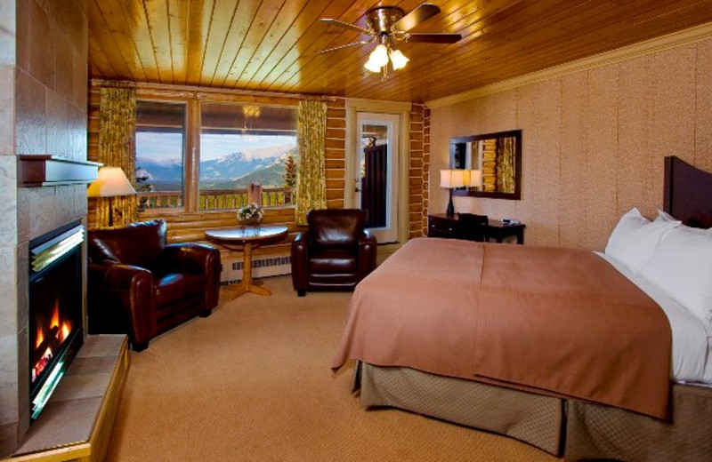 Mountain View Room at Overlander Mountain Lodge