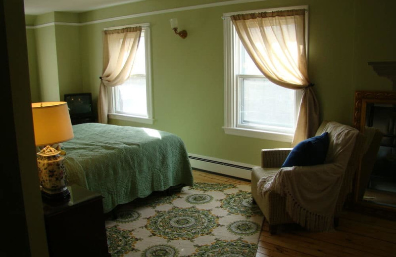 Guest room at Belfast Breeze Inn.