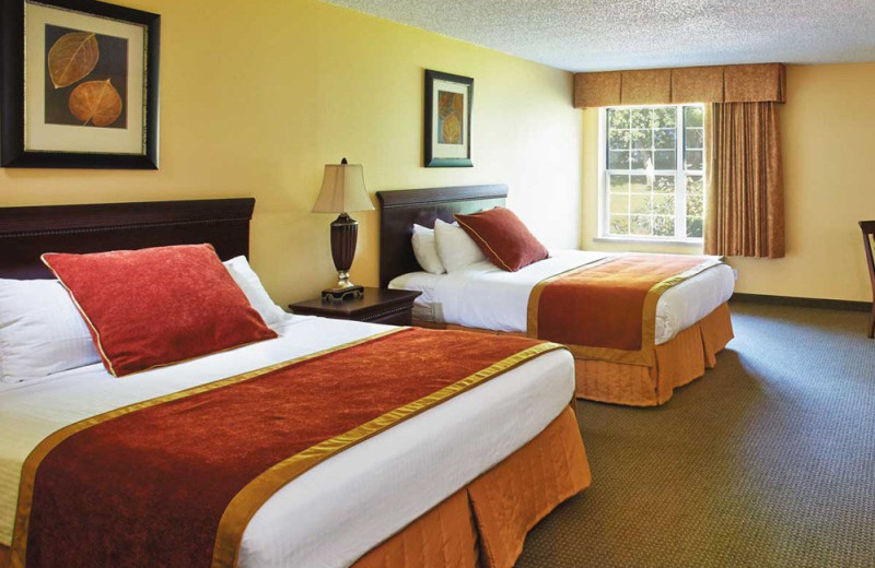 Guest bedroom at Heidel House Resort.
