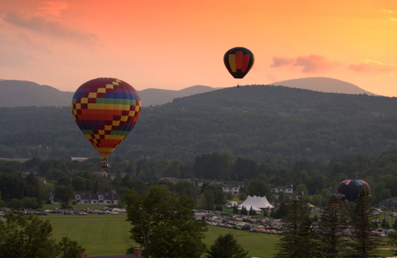 Hot air balloons at Stoweflake Mountain Resort & Spa.