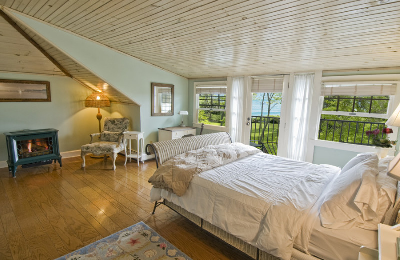 Guest room at York Harbor Inn.