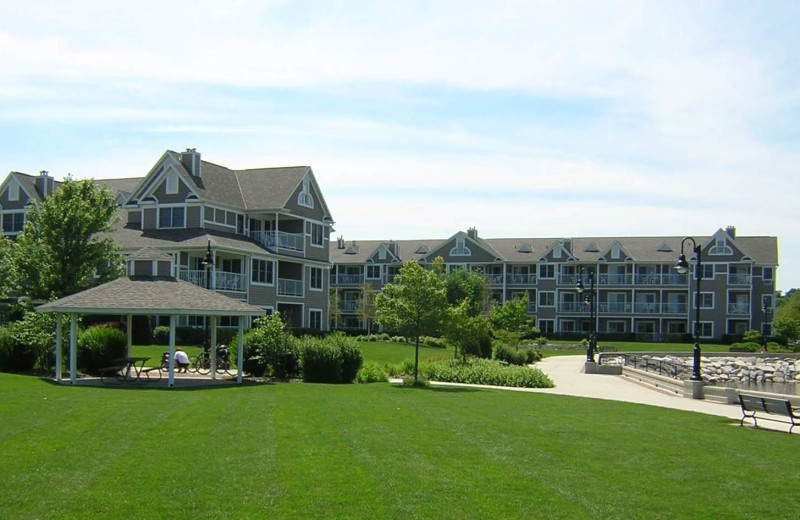 Exterior view of Bridgeport Waterfront Resort.