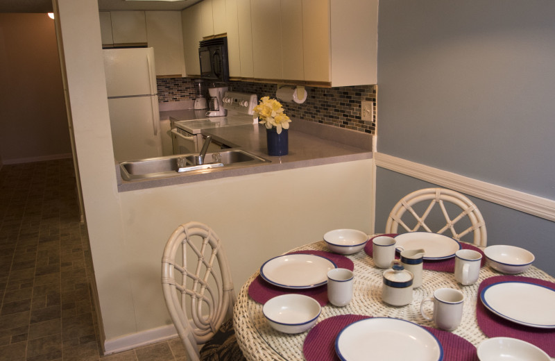 Guest kitchen at Englewood Beach & Yacht Club.