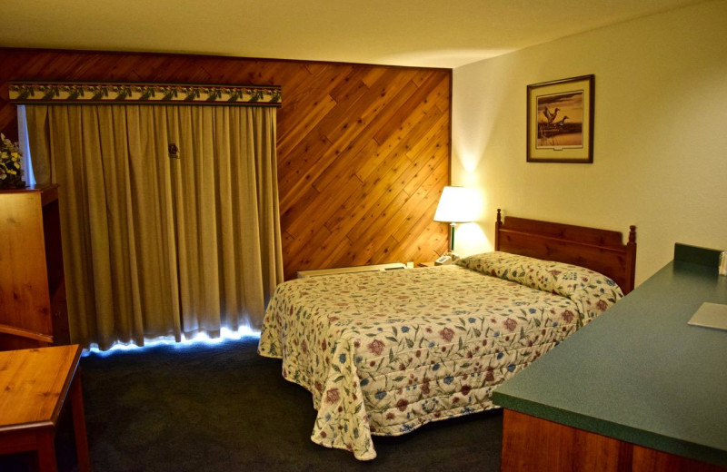 Guest room at Whitetail Lodge.