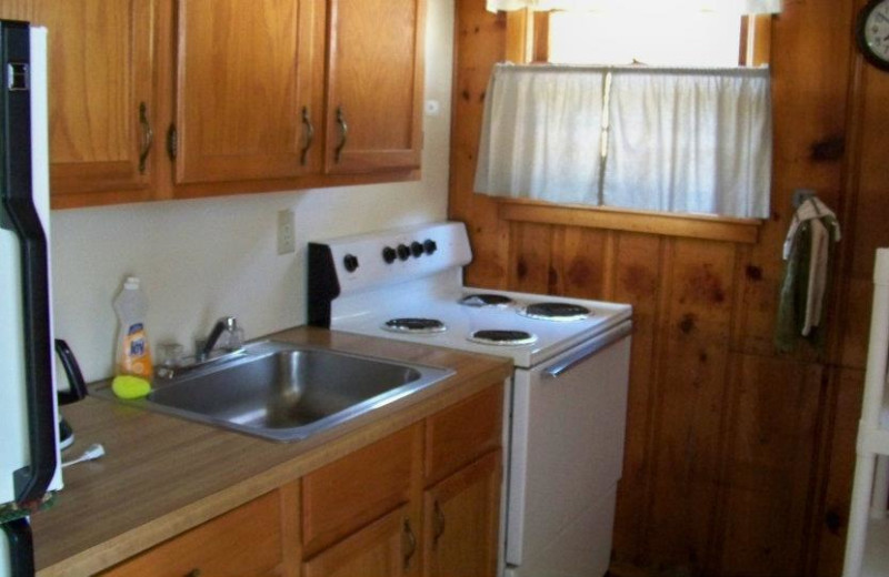 Cottage Kitchen at Ridgecrest Resort 