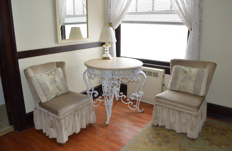 Guest room at Riverside Hot Springs Inn & Spa.