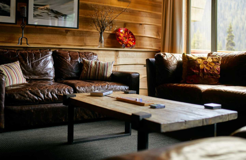 Lounge at Bugaboos Lodge.