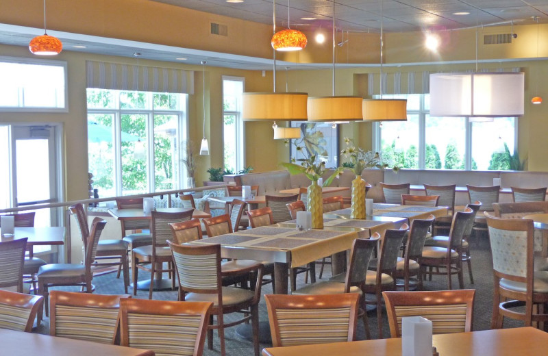 Dining at Bay Pointe Inn Lakefront Resort.
