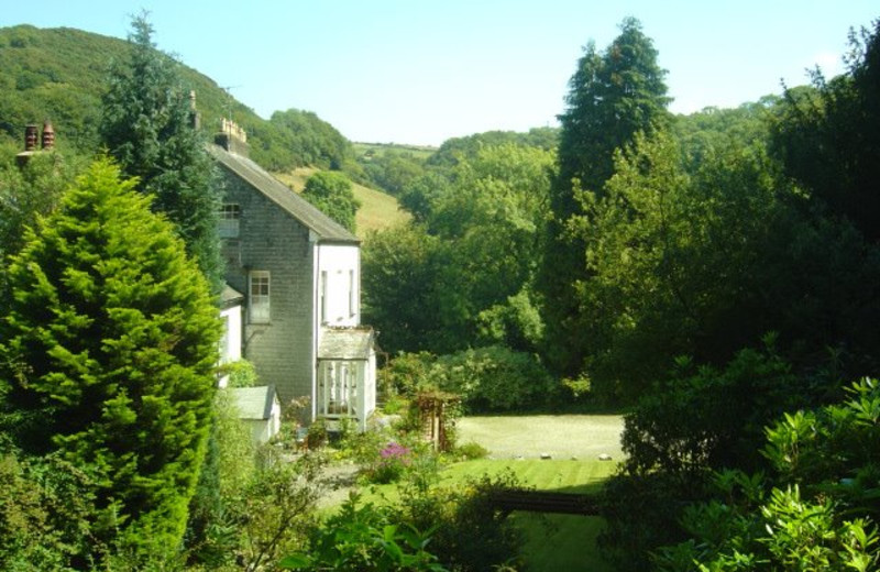 Exterior view of Score Valley Country House Hotel.