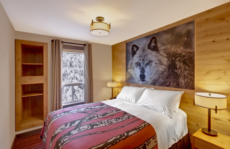 Guest bedroom at Banff Rocky Mountain Resort.