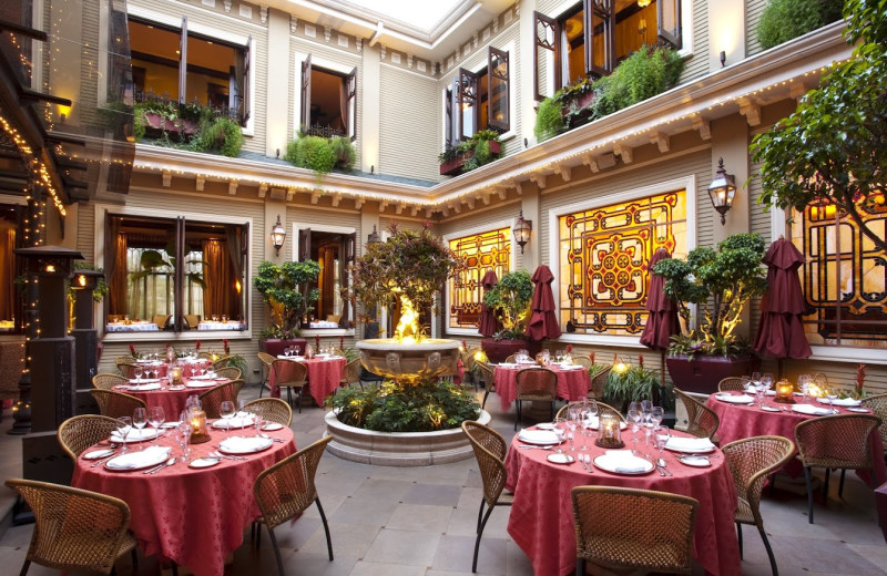 Dining at Hotel Grano de Oro.