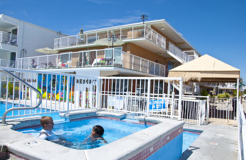 Hot tub at Granada Ocean Resort.