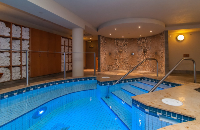 Spa pool at Banff Caribou Lodge & Spa.