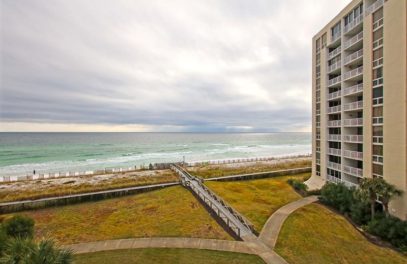 Exterior view of Shoreline Towers.