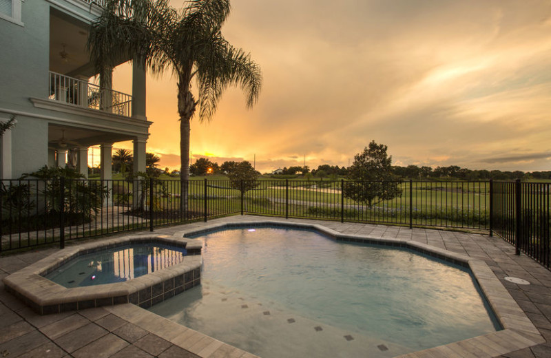 Rental outdoor pool at Vacome.