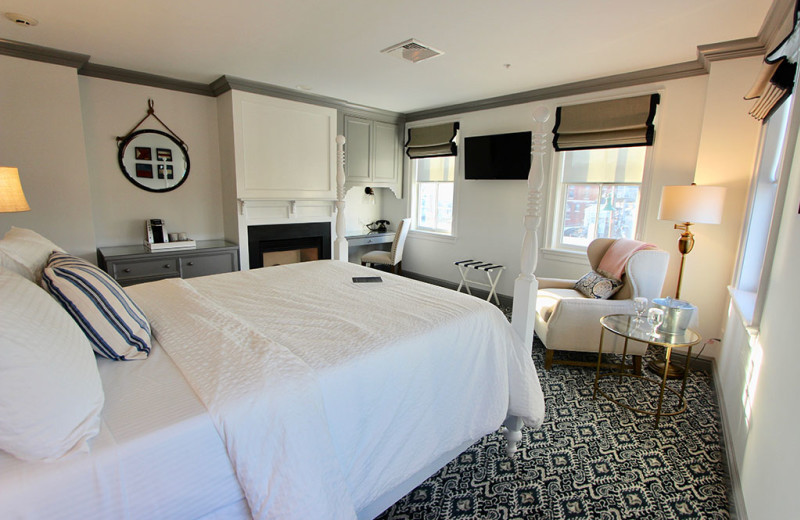 Guest room at Whaler's Inn.