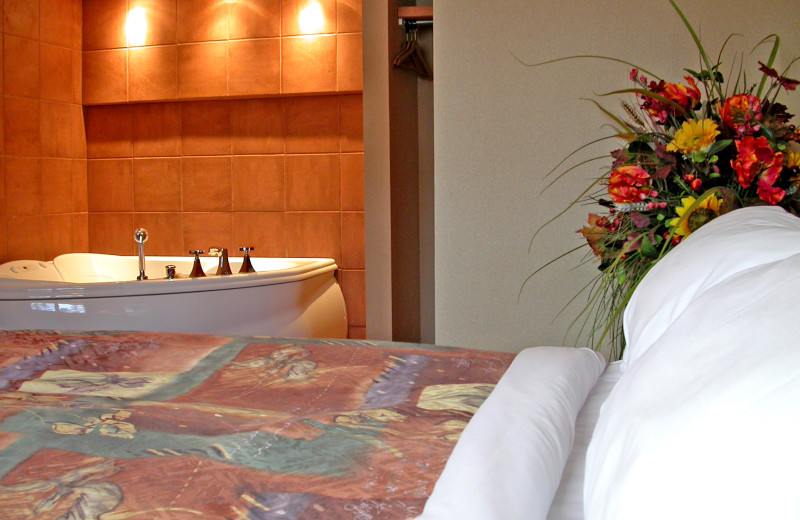 Jacuzzi room at Hidden Ridge Resort.