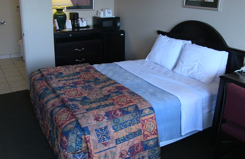 Handicapped accessible rooms at @ Michigan Inn and Lodge.