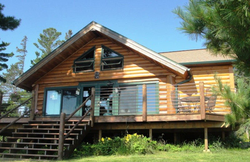 Cottage exterior at Pine Point Lodge.