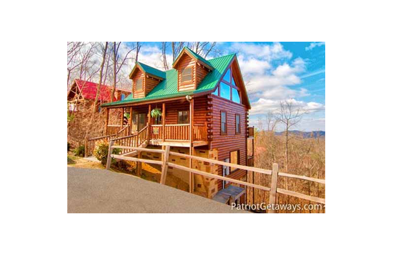 Exterior view of American Patriot Getaways - A Tree Top Lodge.