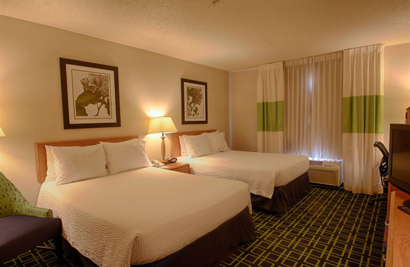 Guest room at Fairfield Inn & Suites Sierra Vista.