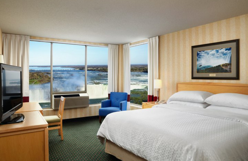 Guest room at Four Points by Sheraton Niagara Falls Fallsview.