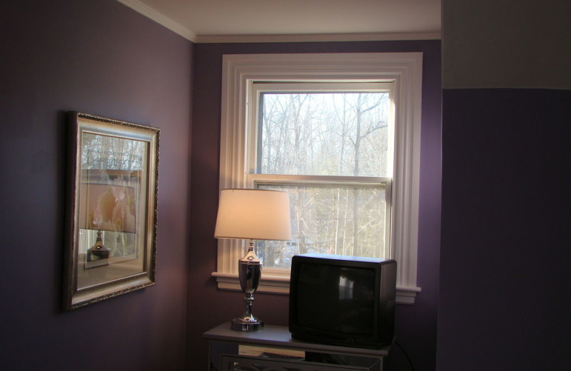 Guest room at Belfast Breeze Inn.