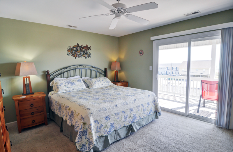 Vacation rental bedroom at Intracoastal Realty.