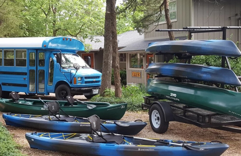 Kayaking at Arkansas White River Cabins.