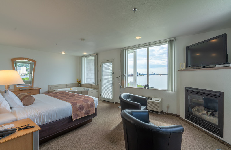 Guest room at South Pier Inn.