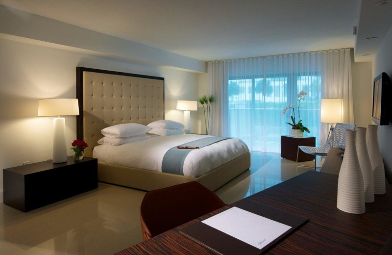 Guest room at Bal Harbour Quarzo Luxury Boutique Hotel.