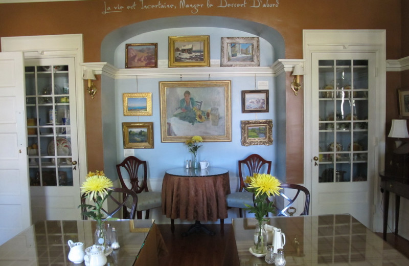 Dining room at Juniper Hill B&B.