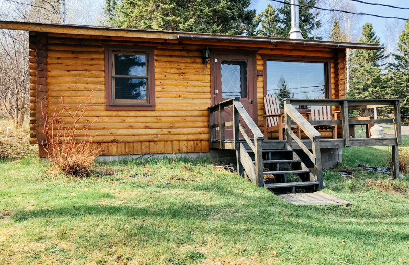 Guest cabin at Cascade Lodge.