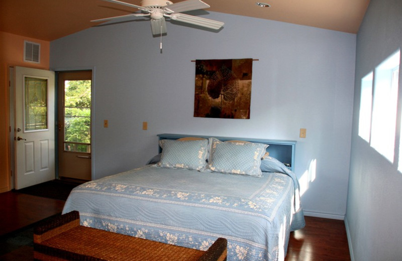 Guest room at Rainbow Hearth Sanctuary & Retreat Center.