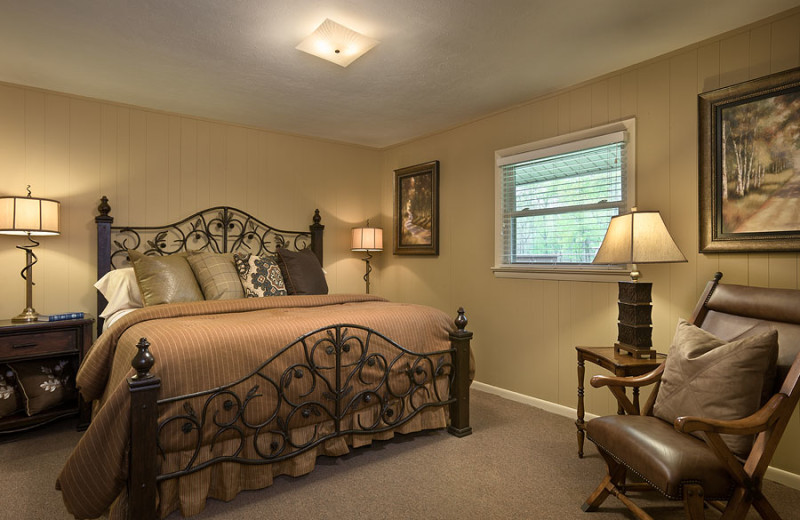 Cabin bedroom at Caryonah Hunting Lodge.