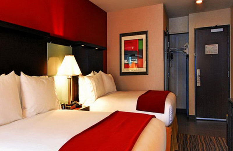 Guest Room at Holiday Inn Express Mountain View-S Palo Alto