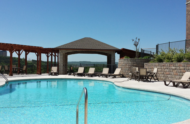 Outdoor pool at Thousand Hills Vacations.